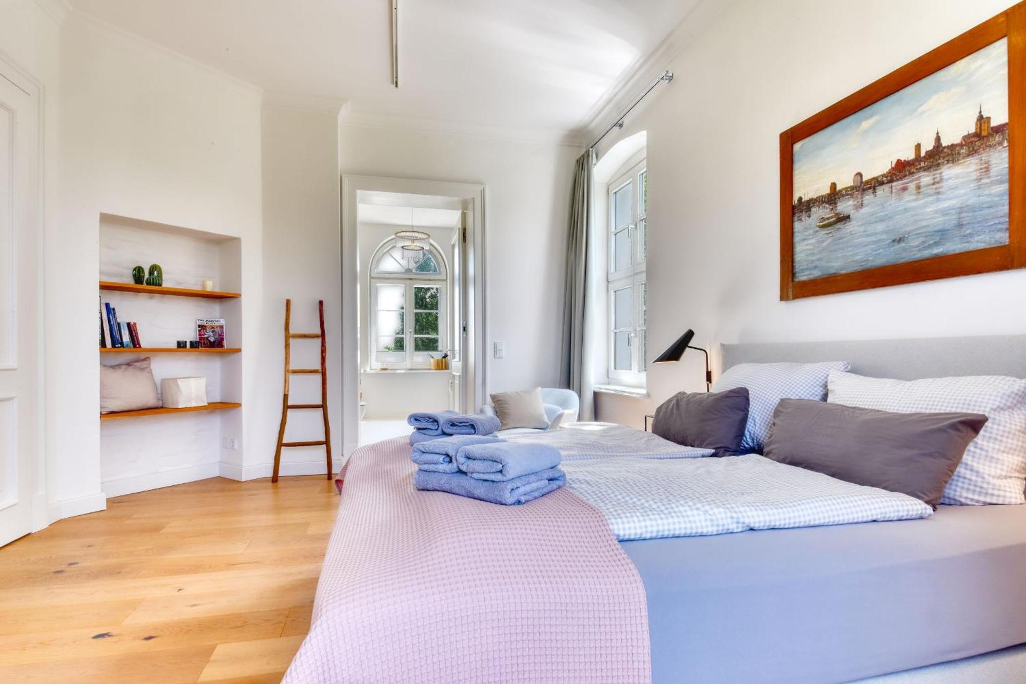 Ferienwohnung Fuerst Malte Loft I Design & Pool Putbus Exterior photo